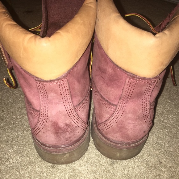 Timberland boots sz 9.5 flaws are in the pic